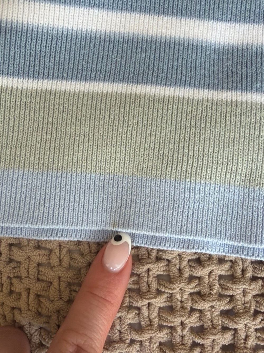 Vintage 90s Blue & Green Striped Tee - Picture 4 of 5